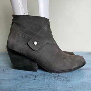Eileen Fisher Womans Size 10 Gray Suede Chunky Heel Booties